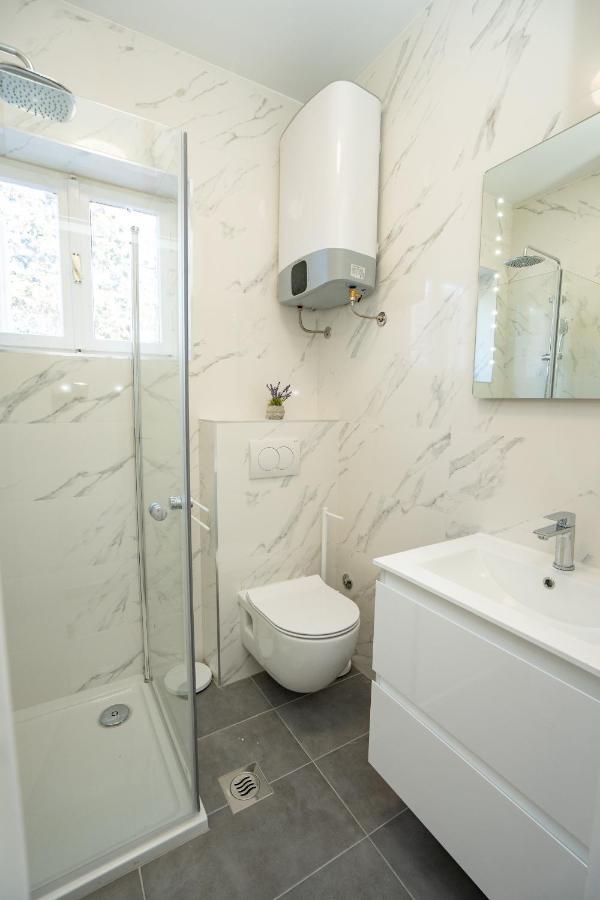 Rooms Magnolia With Pool Novalja Exterior foto